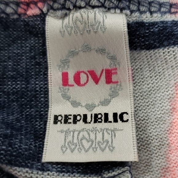 LOVE Republic Geometric Design Long Sleeve Top - Picture 7 of 9